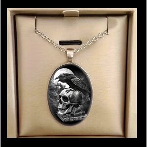 HALLOWEEN CROW SKULL HEAD NECKLACE